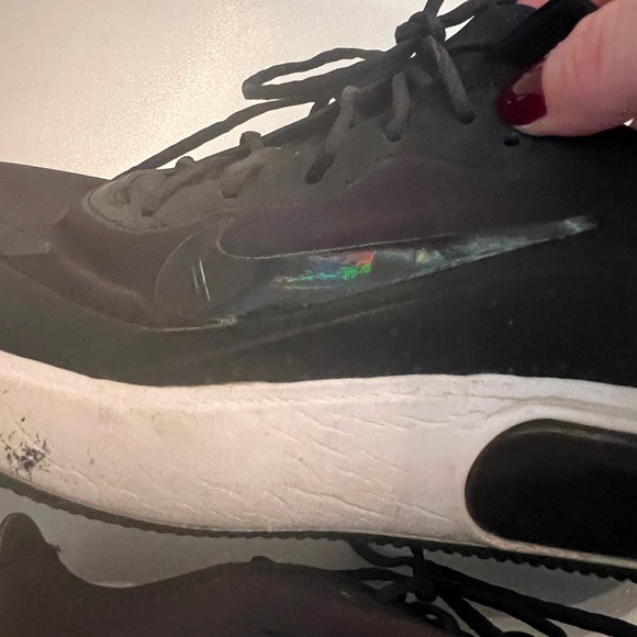 Nike Air Max - lightly used but in amazing condition! - Picture 2 of 8